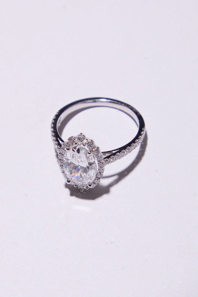 Starlit Halo Oval Band