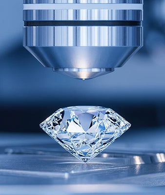 Lab-Grown vs Natural Diamonds: The Definitive Comparison Guide (2025)