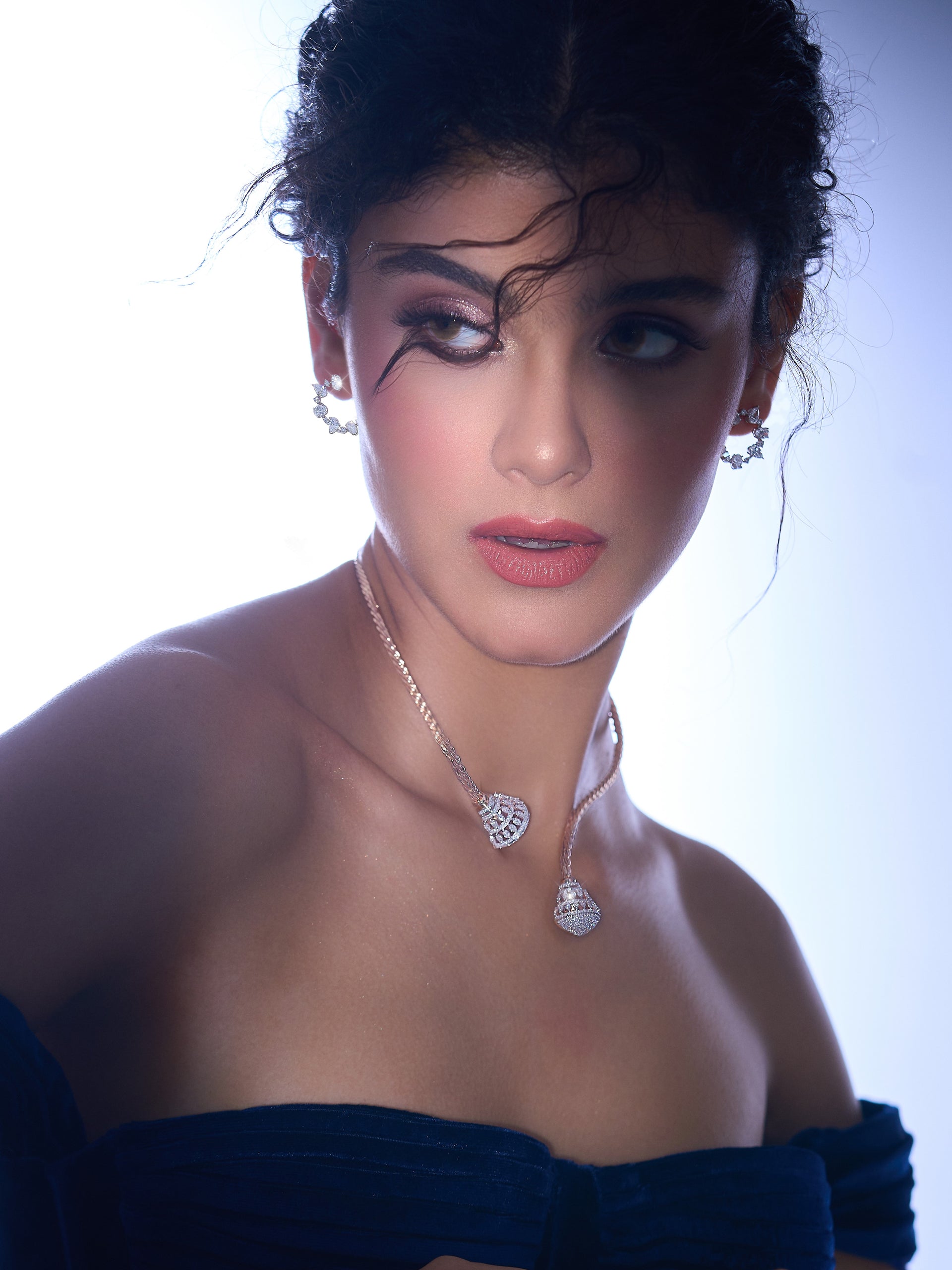 Motion of Brilliance Necklace