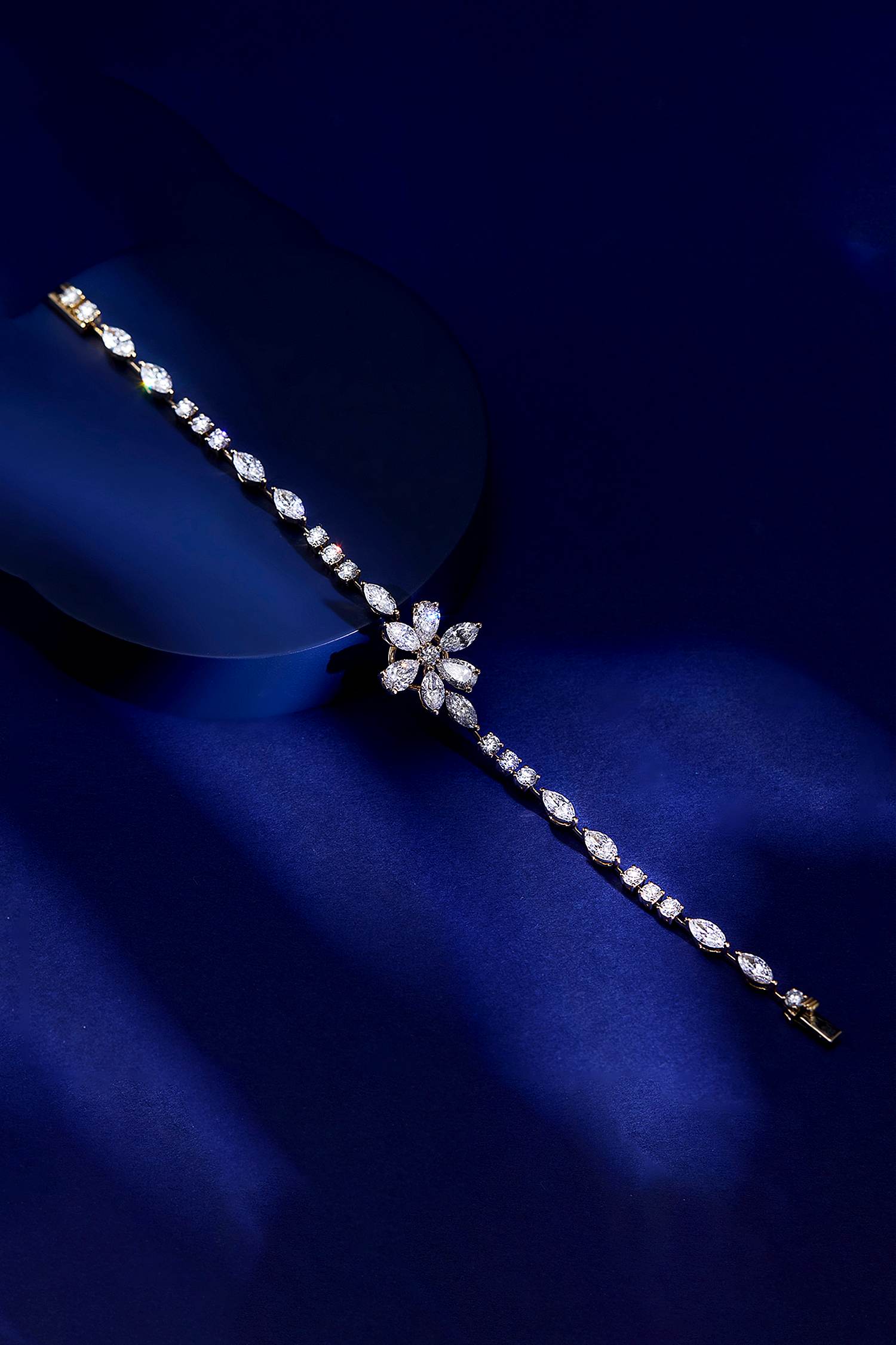 variant_43726810841185_3