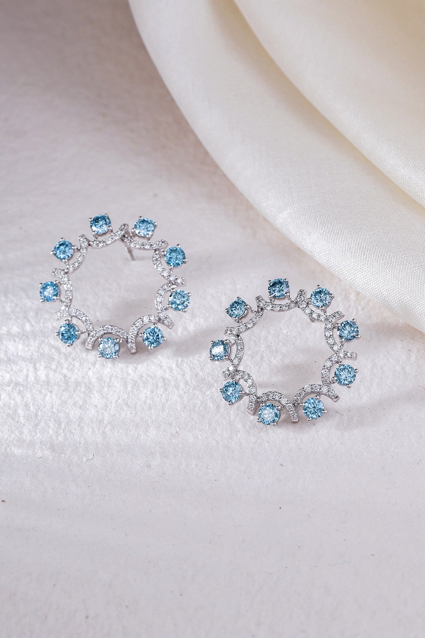 variant_43726833385569_0