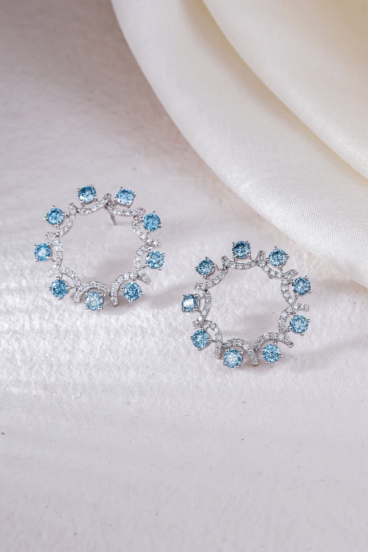 variant_43726833385569_0