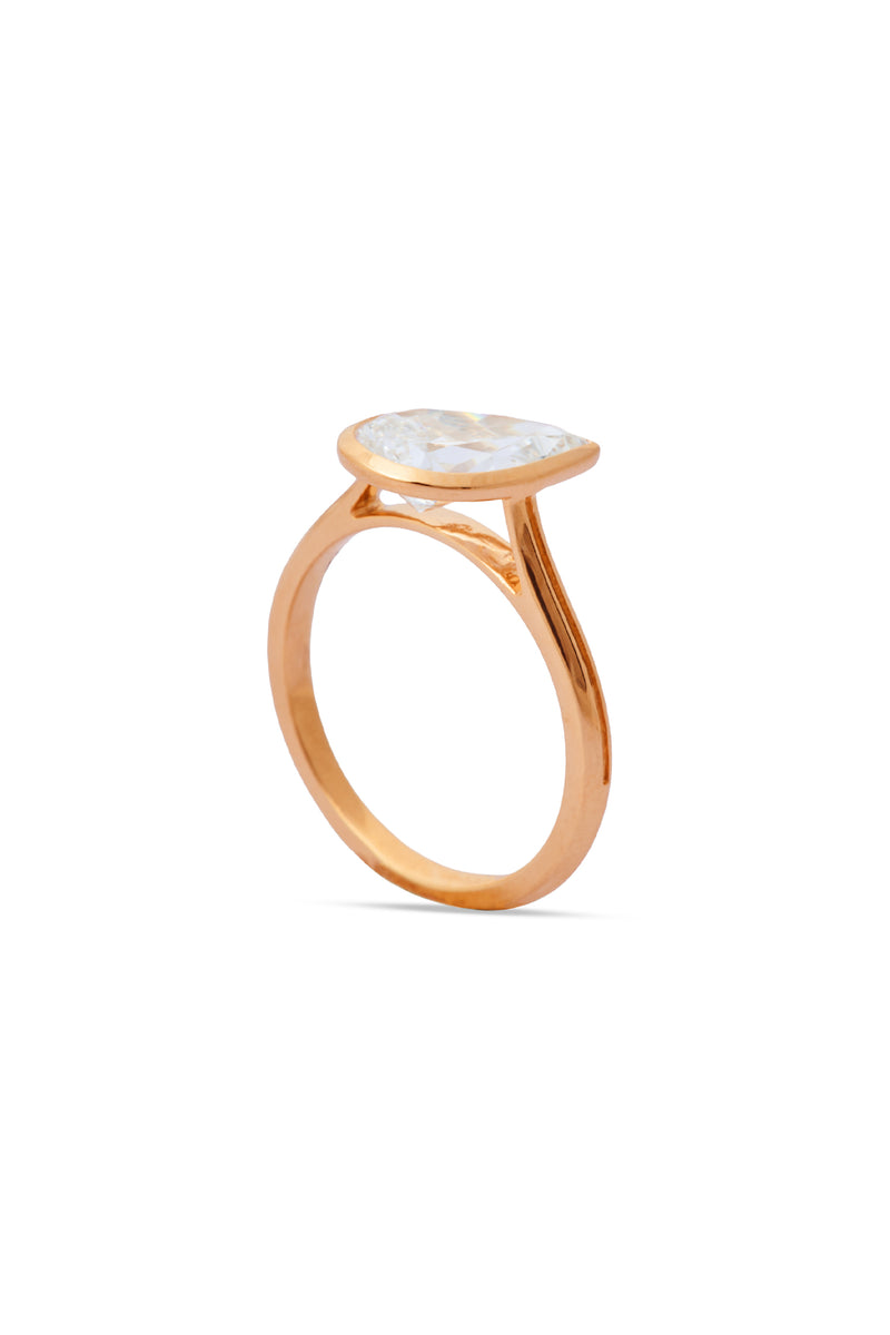 Gleaming Dewdrop Ring