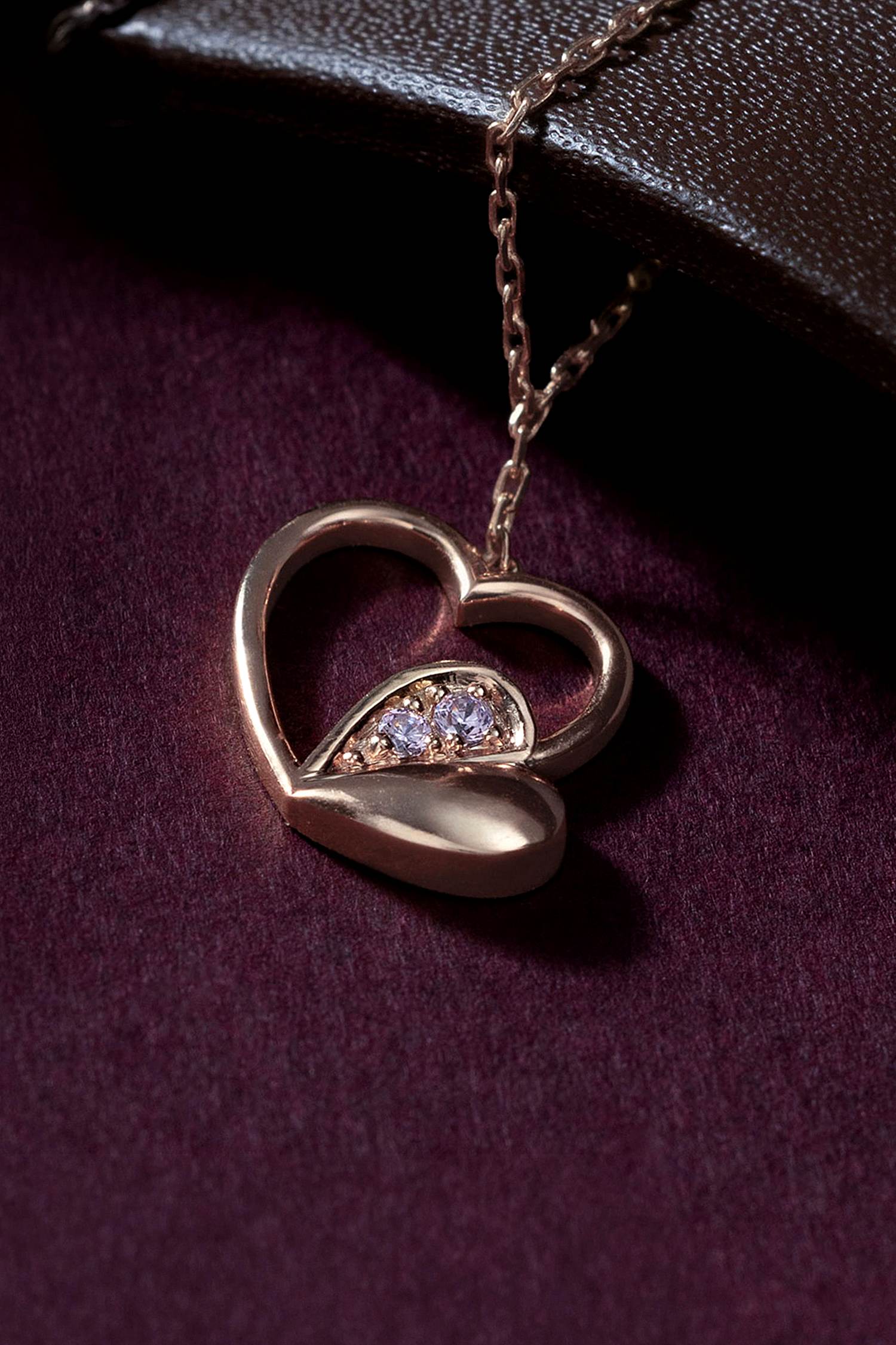 715696_3