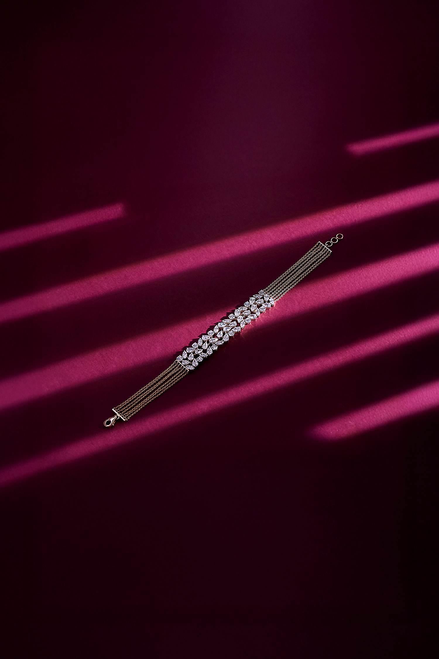 635576_0