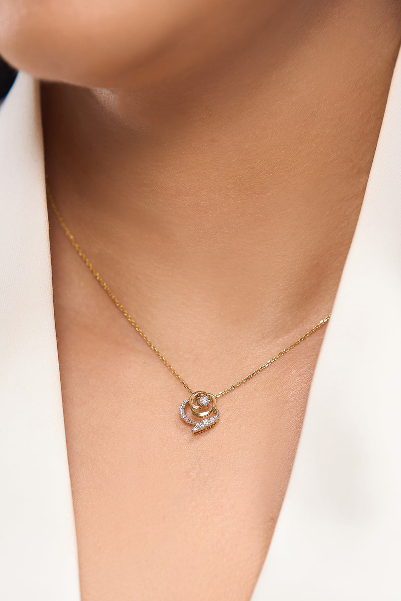 Rose Curve Diamond Necklace