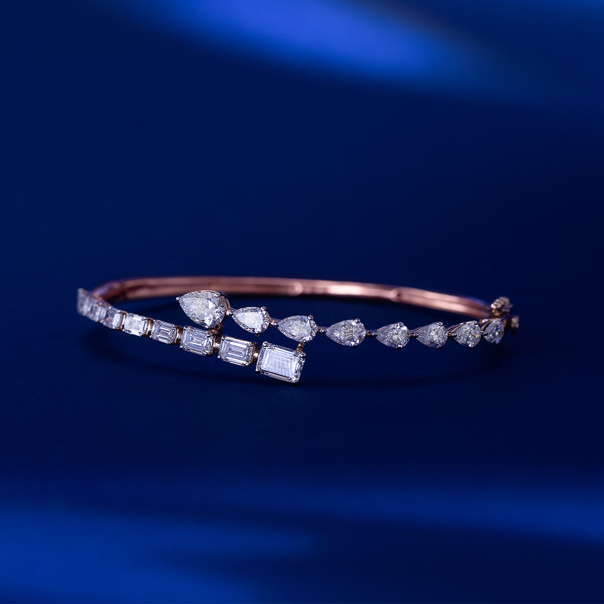 Sparkling Emerald Pear Bracelet